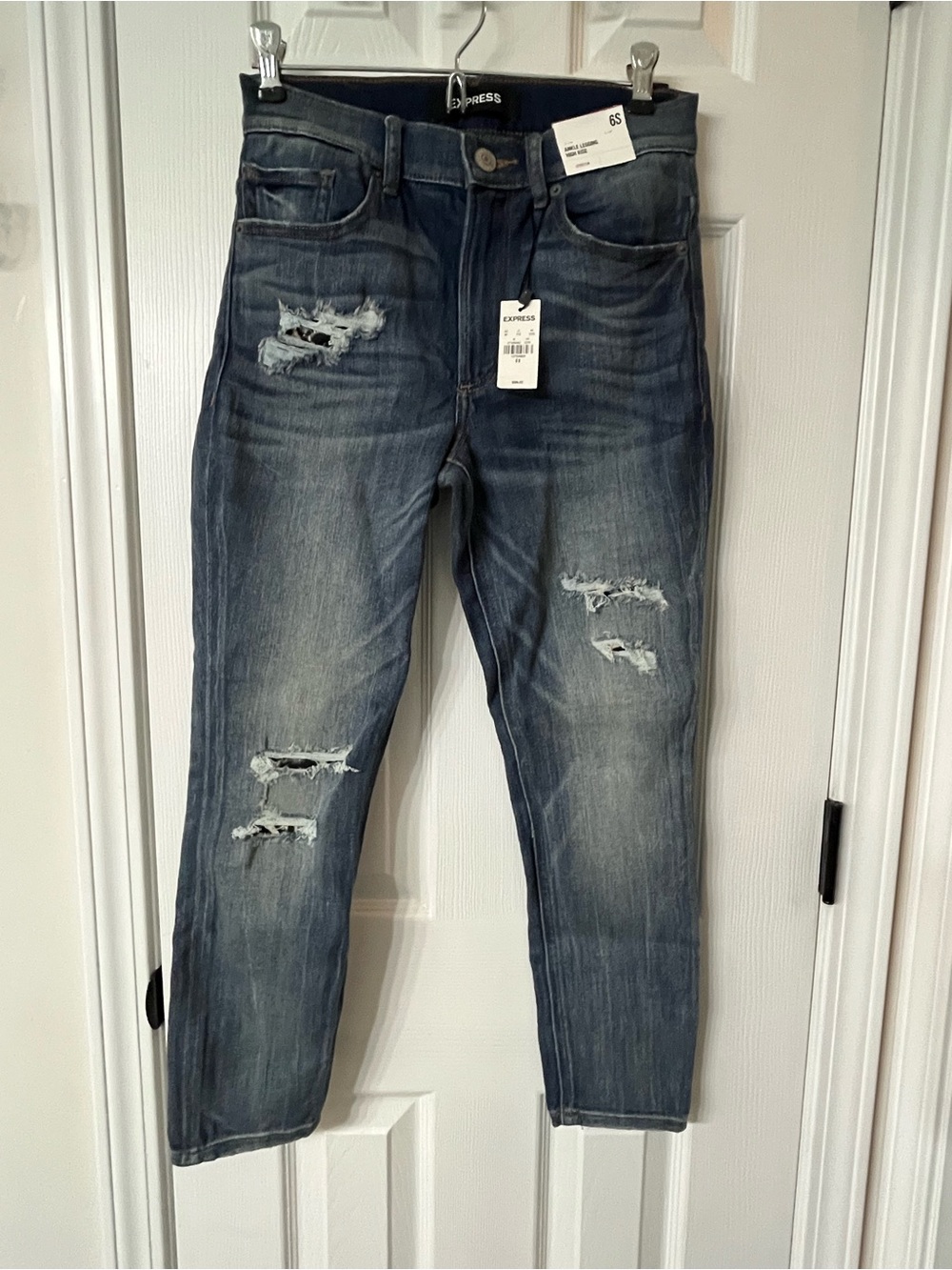 Express Women’s Slim Ripped Ankle Jeans - Blue Wash